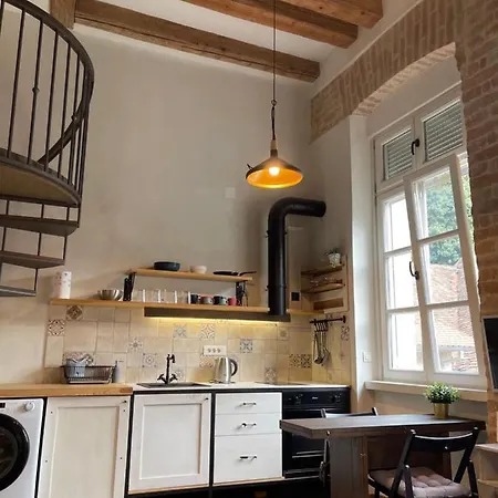 Old Port Riverside In Center Apartment Belgrade