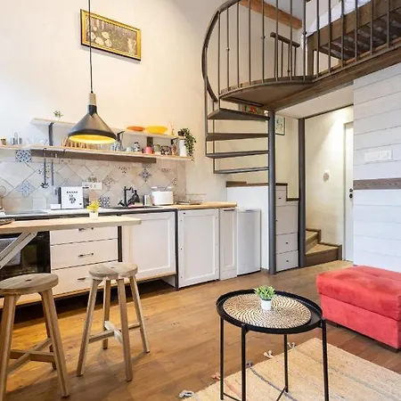 Old Port Riverside In Center Apartment