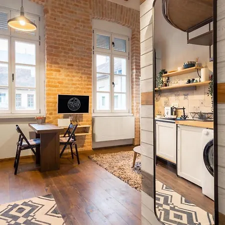 شقة Old Port Riverside In Center